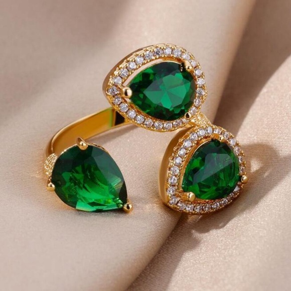 WINY RING - Picture 3 of 4